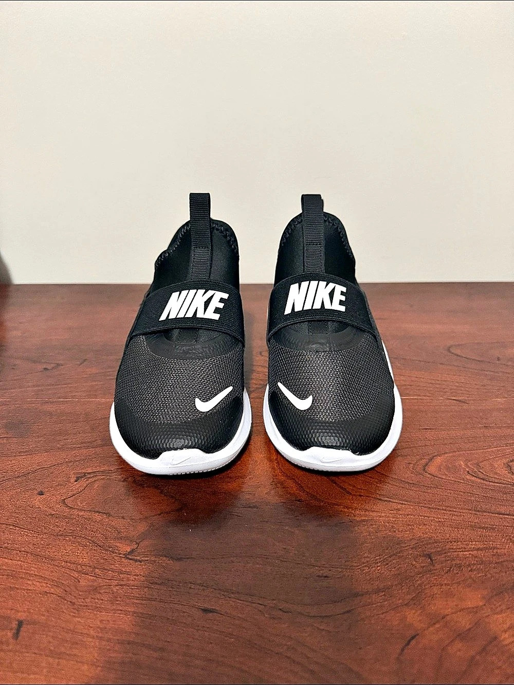 Nike Flex Runner 2 Black & White Athletic Sneakers